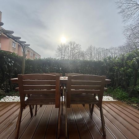 Apartament F2 Avec Terrasse, Parking Gratuit Guyancourt Zewnętrze zdjęcie