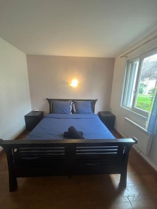 Apartament F2 Avec Terrasse, Parking Gratuit Guyancourt Zewnętrze zdjęcie