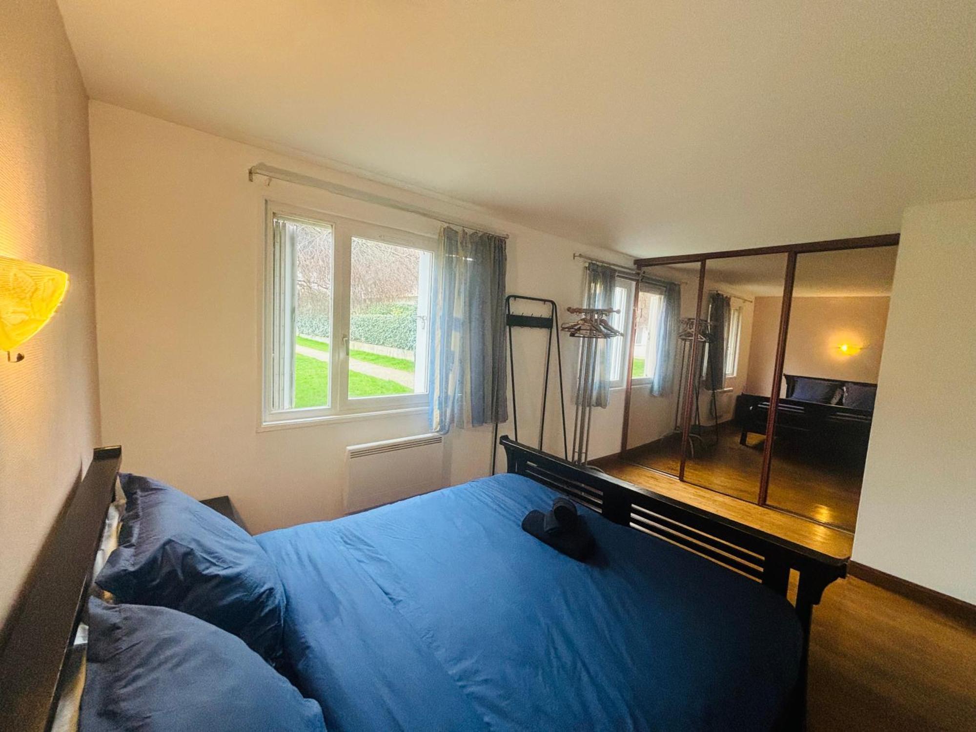 Apartament F2 Avec Terrasse, Parking Gratuit Guyancourt Zewnętrze zdjęcie